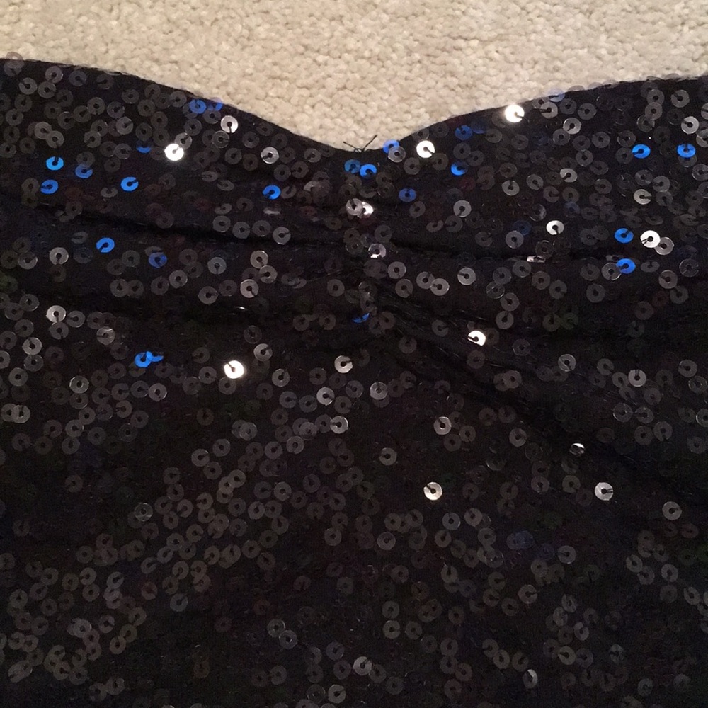 Crop Top - Picture 2 of 4